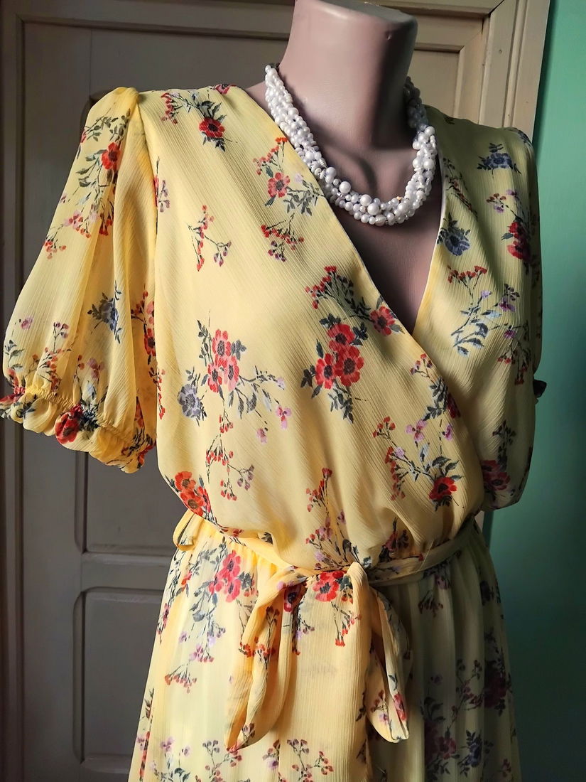 Rochie romantica galben solar cu buchetele