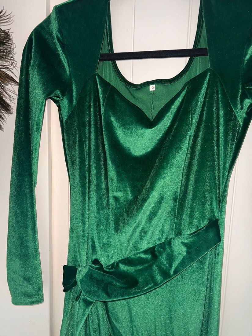 Rochie lungă de catifea de petrecere