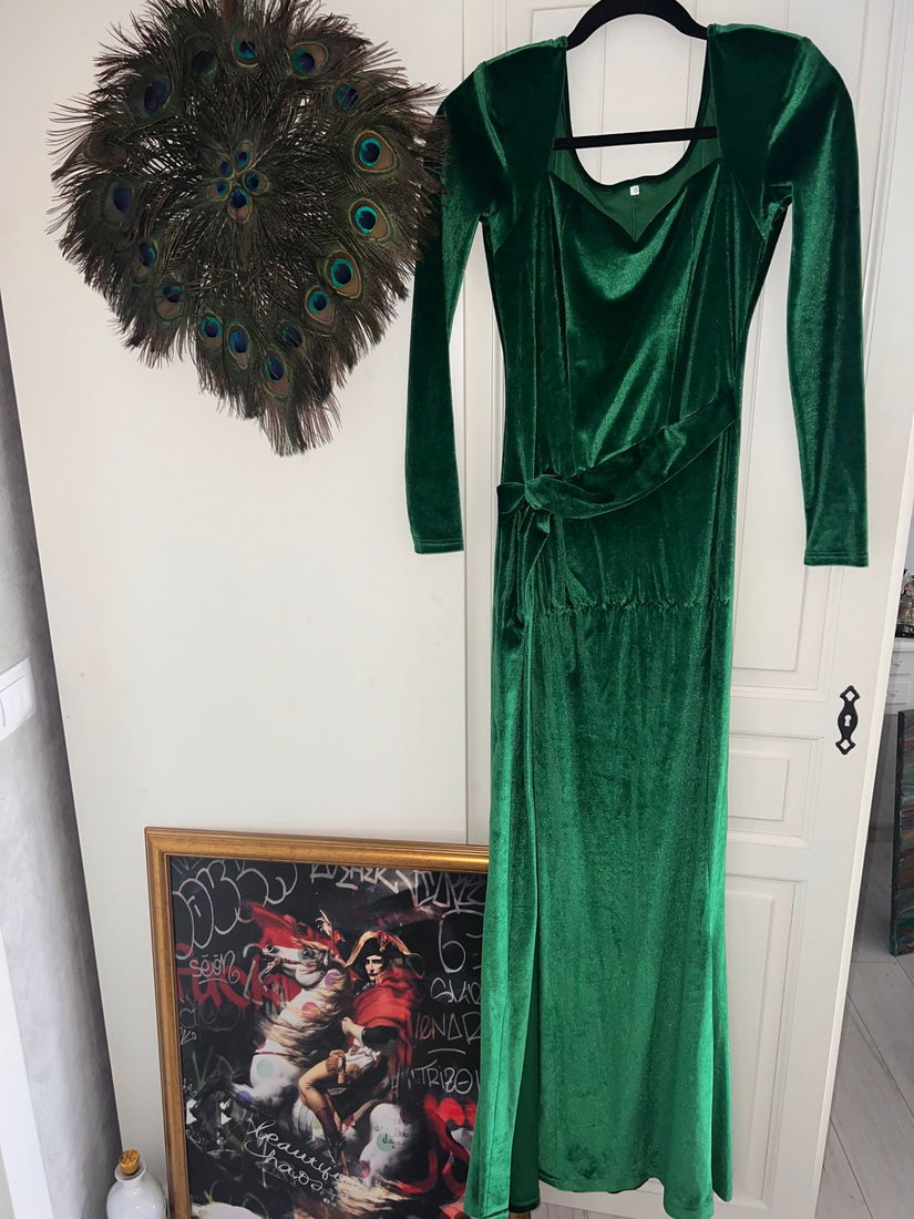 Rochie lungă de catifea de petrecere