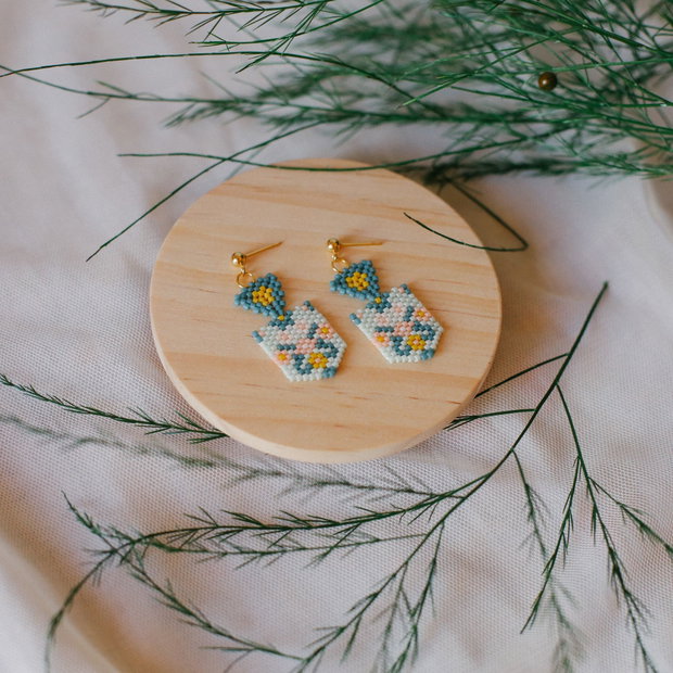 Cercei handmade cu flori