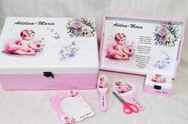 Cutie de trusou botez sau mot cu fetita în roz