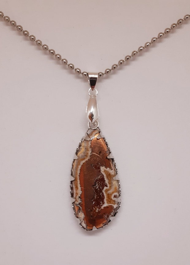Pandantiv unicat, cu un cabochon de cupru nativ, in bezel argintiu