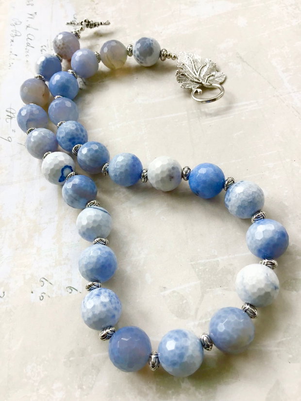 Colier vintage agate crackle blue
