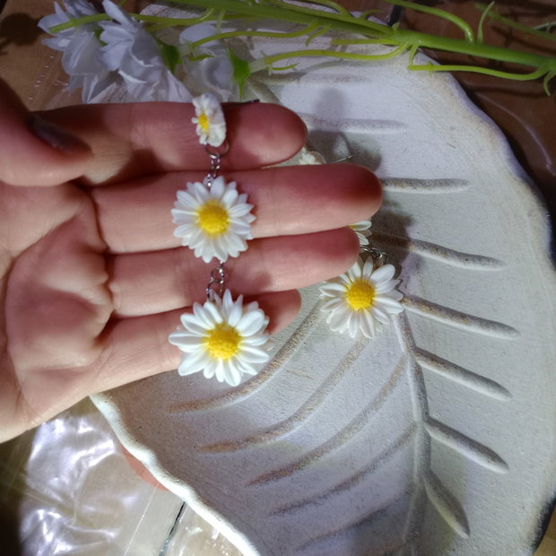 Cercei șurub Buchet de margarete