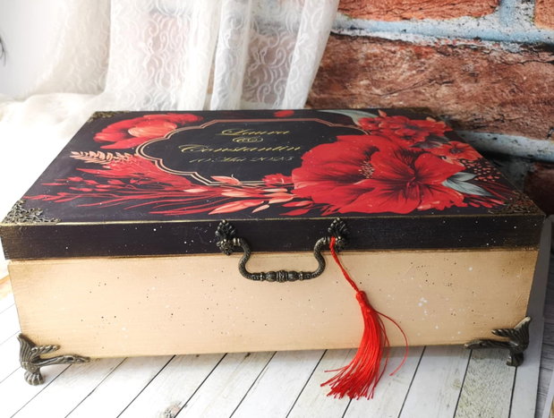 Cutie decorativa pentru nunta, cu motive florale rosii, stil vintage