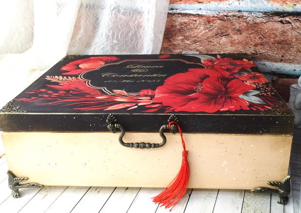 Cutie decorativa pentru nunta, cu motive florale rosii, stil vintage