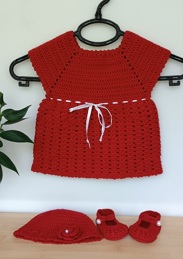 Rochiță croșetată Red Princess