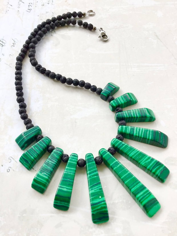 Colier malachit / malachit & lava vulcanica neagra