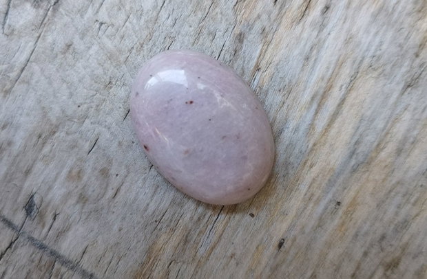 Cabochon rodonit roz prafuit, 30x22 mm