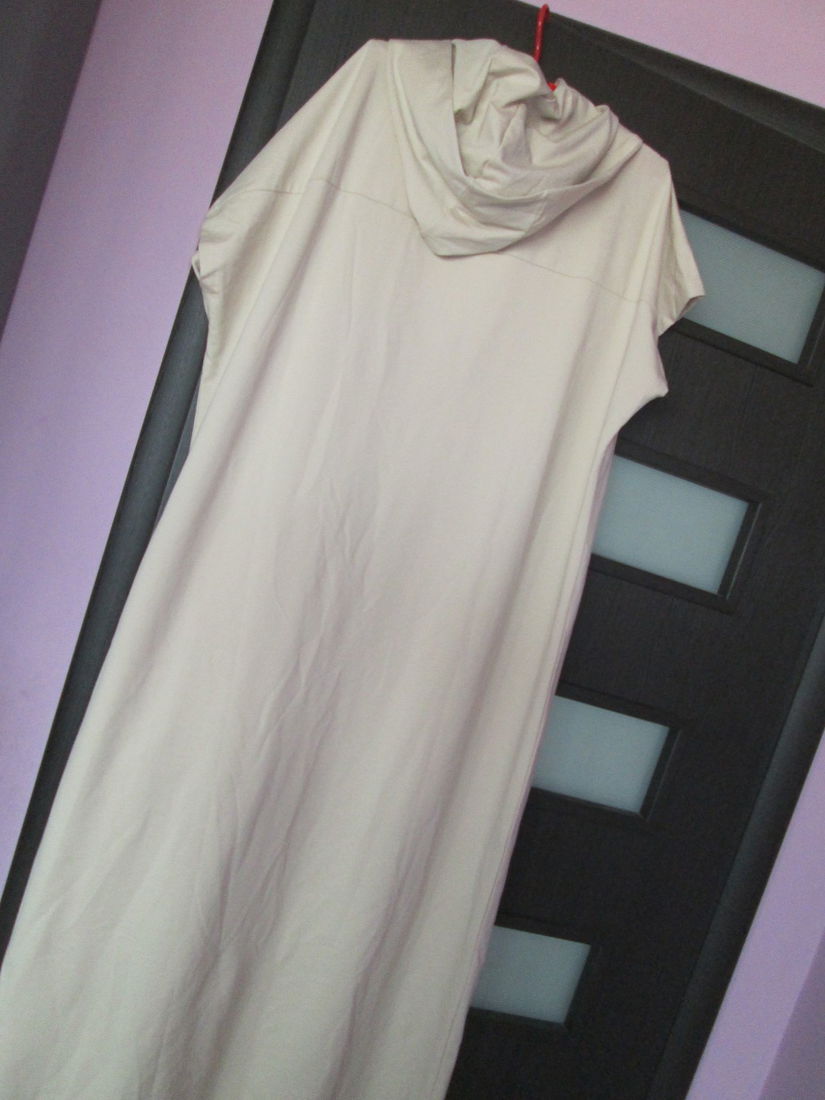 rochie simpla lunga cu gluga Refka M/L