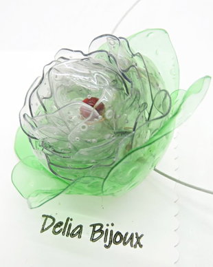 Colier statement handmade unicat - PET-uri (plastic) reciclate - floare (cod1240)