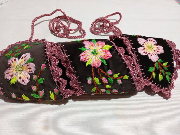 Cordon/brâu cu flori de măr
