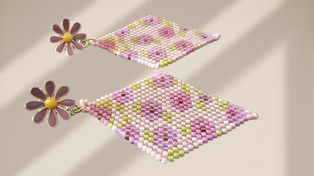 Cercei romb cu model floral