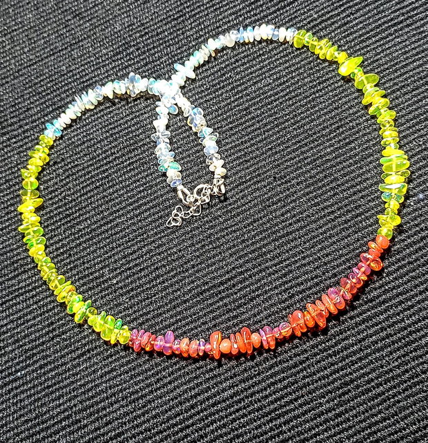 Colier argint opal de foc etiopian chips lustruit lucios minimalist boho chic trendy - Transport gratuit