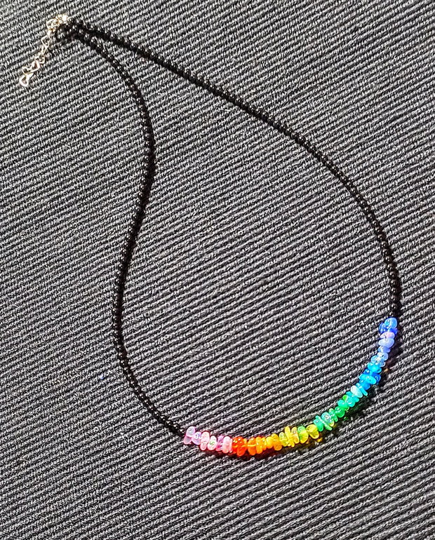 Colier argint opal de foc etiopian curcubeu rainbow chips lustruit lucios onix negru minimalist boho chic multicolor trendy - Transport gratuit