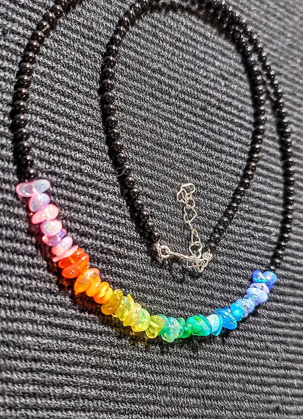 Colier argint opal de foc etiopian curcubeu rainbow chips lustruit lucios onix negru minimalist boho chic multicolor trendy - Transport gratuit