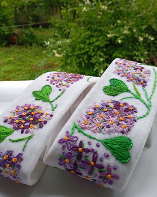 Cordon alb cu liliac