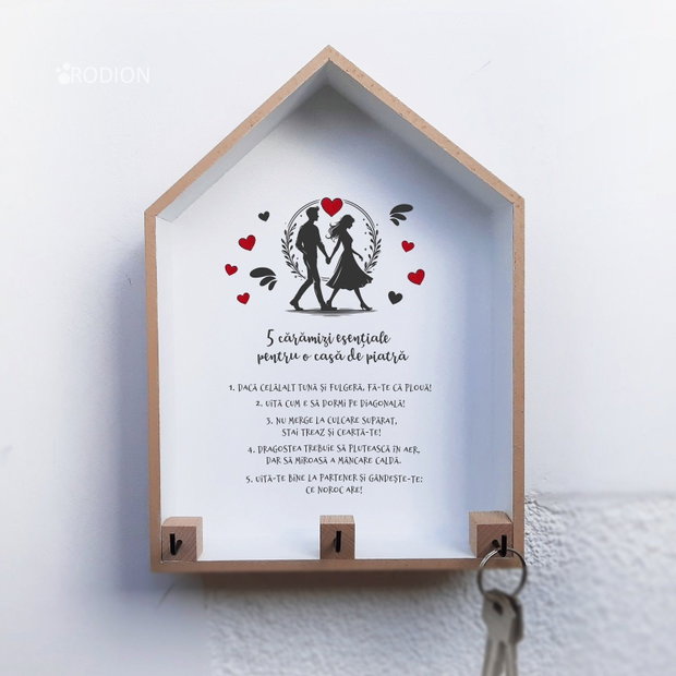 Cuier pentru chei tip dulapior, pictat manual, personalizat cu nume