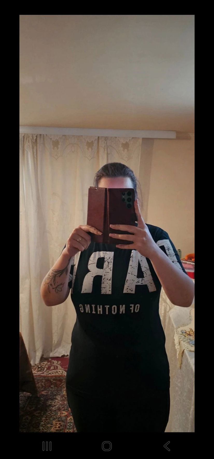Tricou
