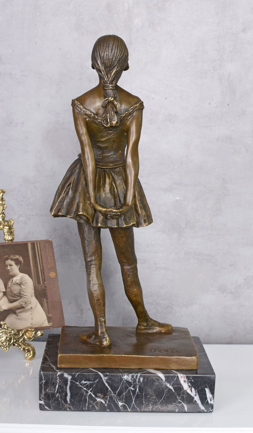 Balerina Art Nouveau-statueta din bronz cu un soclu din marmura