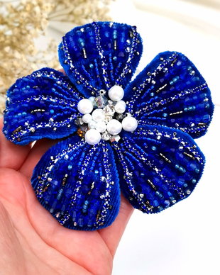 Rezervat Broșă floare catifea 3D - Floare Regală - Catifea de Cobalt