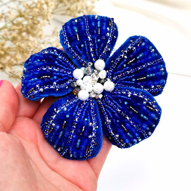 Broșă floare catifea 3D - Floare Regală - Catifea de Cobalt