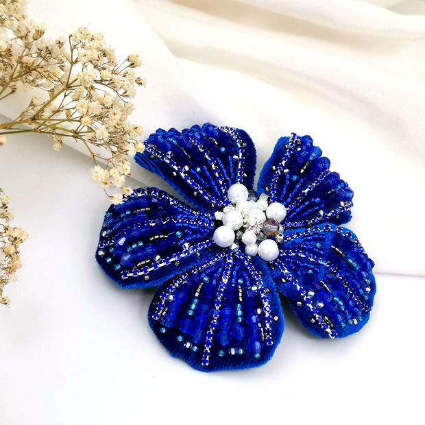 Broșă floare catifea 3D - Floare Regală - Catifea de Cobalt