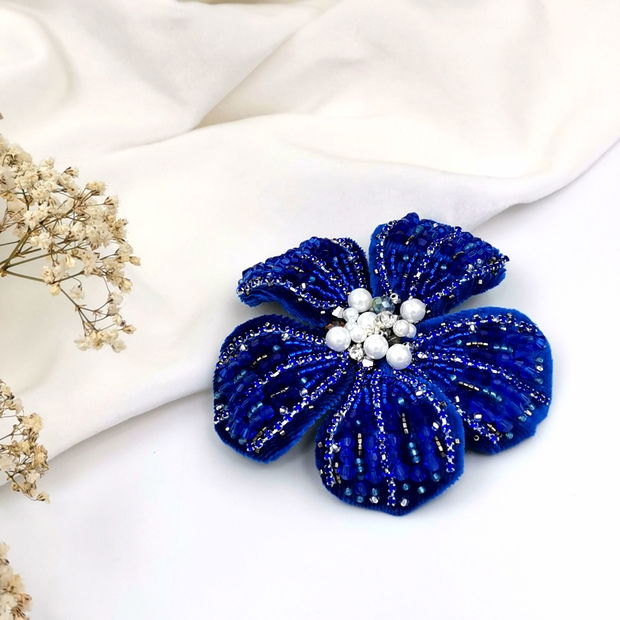 Broșă floare catifea 3D - Floare Regală - Catifea de Cobalt