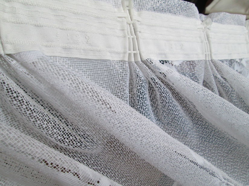 perdea alba scurta