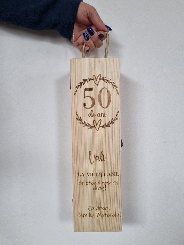 Cutie lemn personalizată pentru sticla de vin
