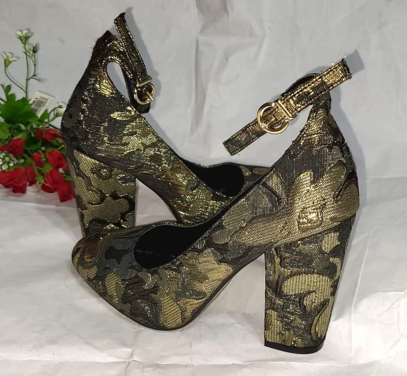 Pantofi brocard