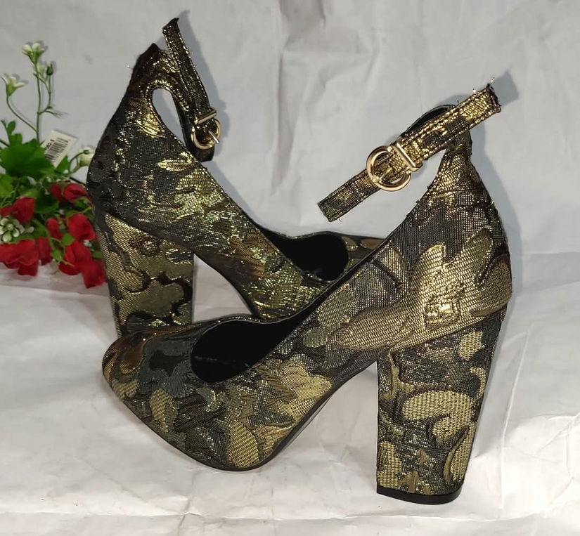 Pantofi brocard