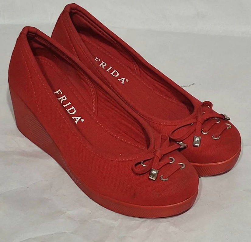 Pantofi textil mărime 38