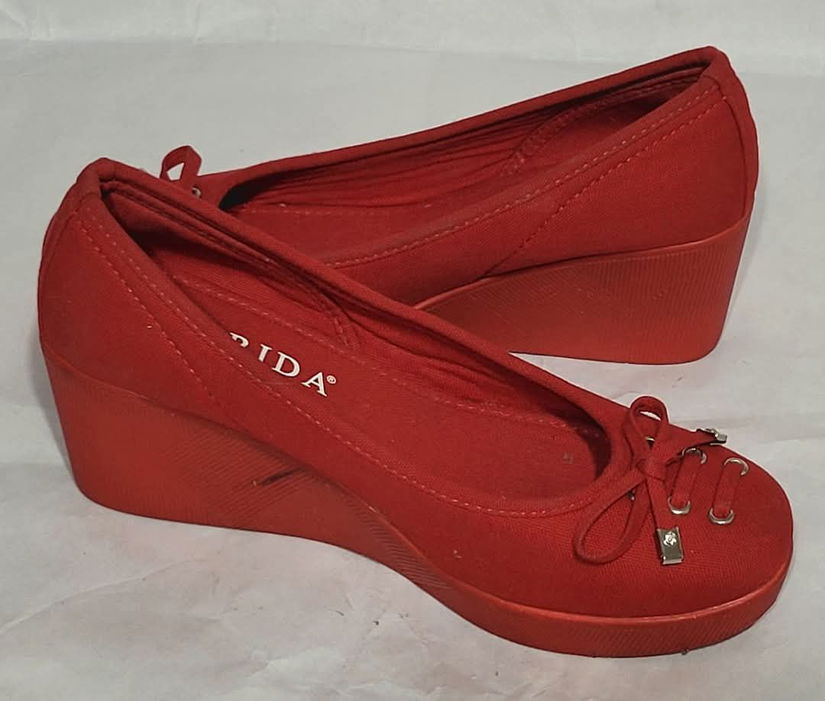 Pantofi textil mărime 38