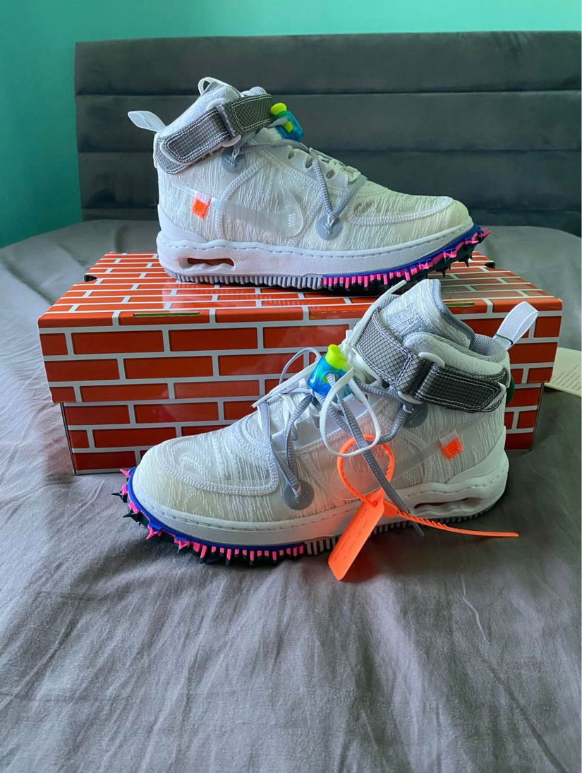 Adidasi Air Force 1 Mid X Off White albi