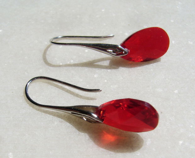 Cercei cu tortite din argint .925 rodiat si pandante Swarovski Pear Shaped - Light Siam
