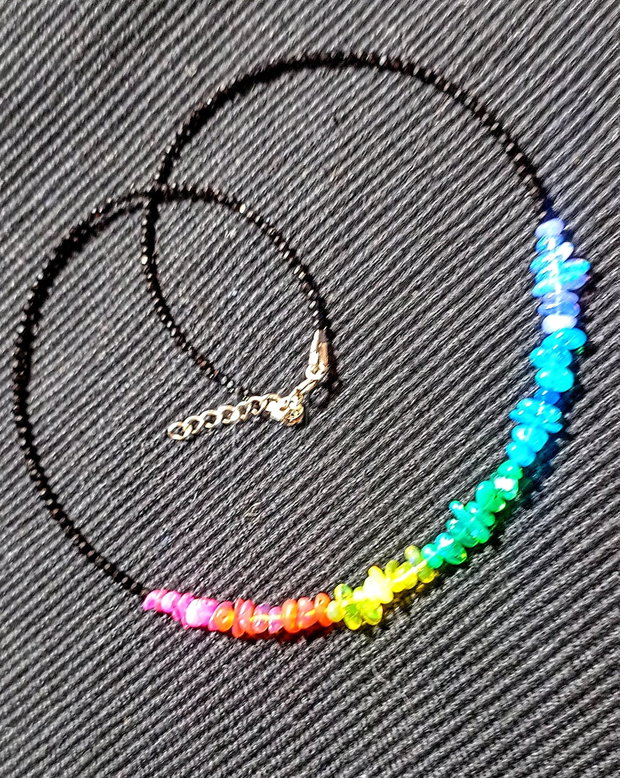 Colier argint opal de foc etiopian curcubeu rainbow multicolor spinel negru minimalist boho chic trendy - Transport gratuit