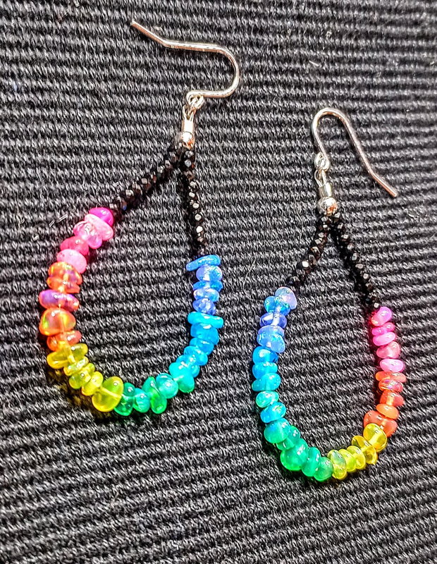 Cercei argint opal de foc chips curcubeu rainbow chips lustruit lucios spinel negru minimalisti creole boho chic multicolori trendy - Transport gratuit
