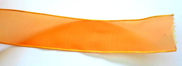 Panglica satin ribbon portocaliu deschis transparent cu margini portocaliu deschis mat