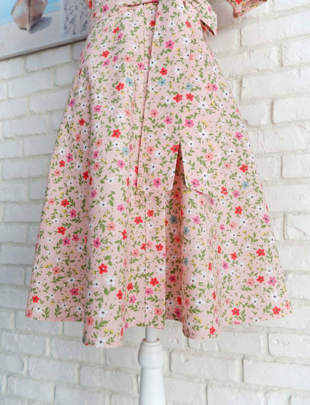 Rochie Camasa Maneca Scurta Roz cu Flori Colorate