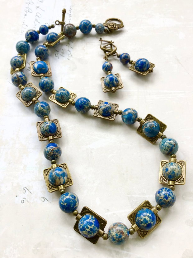Colier vintage regalit albastru