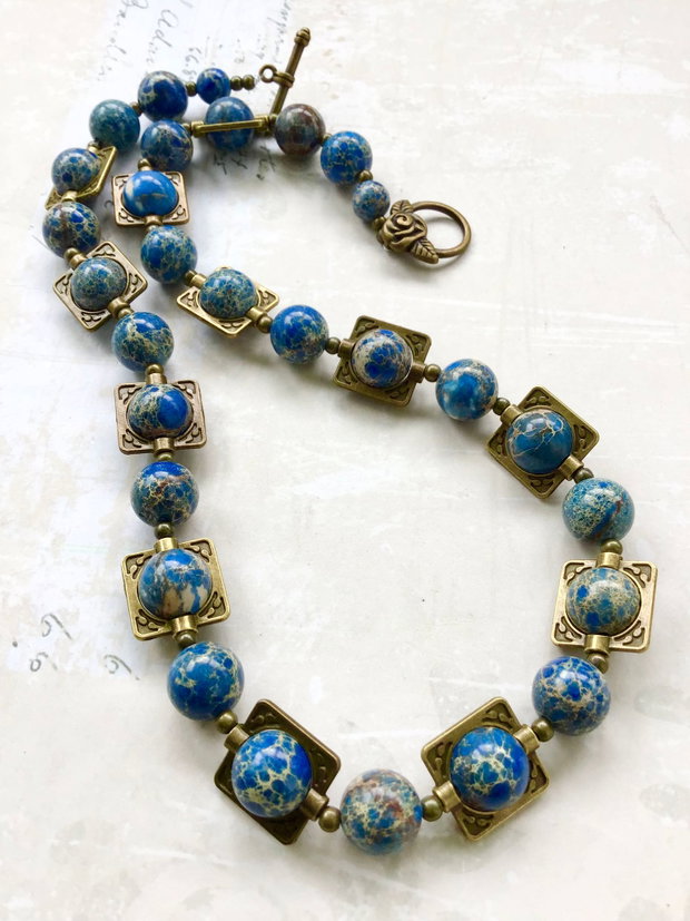 Colier vintage regalit albastru