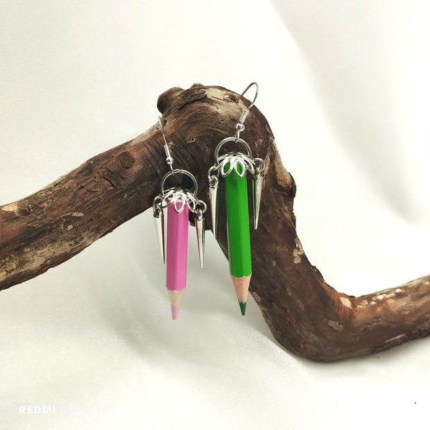 set bijuterii handmade din creioane colorate 00568
