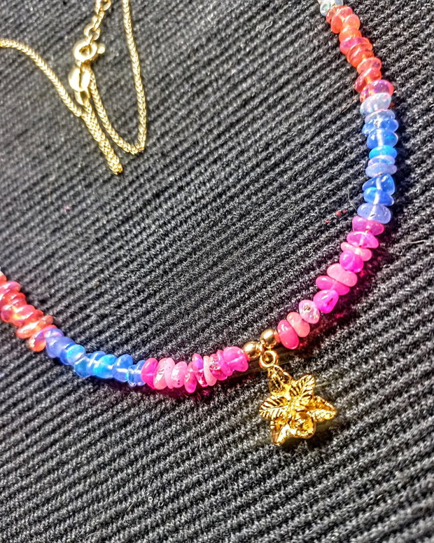 Colier vermeil opal de foc etiopian nuante charm floare orhidee lant argint placat cu aur minimalist boho chic trendy - Transport gratuit