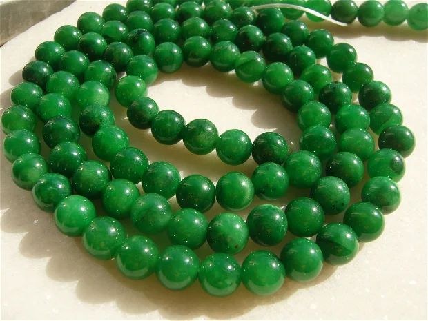 Jad verde NATURAL de aprox 0,8 mm - sirag scurt aprox 19 cm (24 bucati) - fara inchizatoare