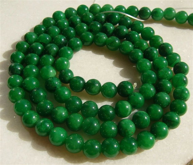 Jad verde NATURAL de aprox 0,8 mm - sirag scurt aprox 19 cm (24 bucati) - fara inchizatoare