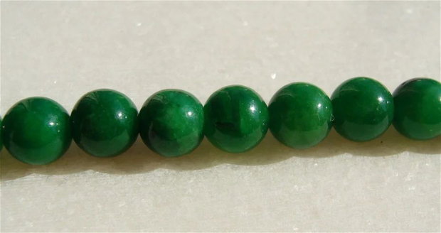 Jad verde NATURAL de aprox 0,8 mm - sirag scurt aprox 19 cm (24 bucati) - fara inchizatoare