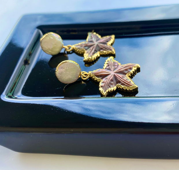Cercei cu perle de cultura si stele de mare
