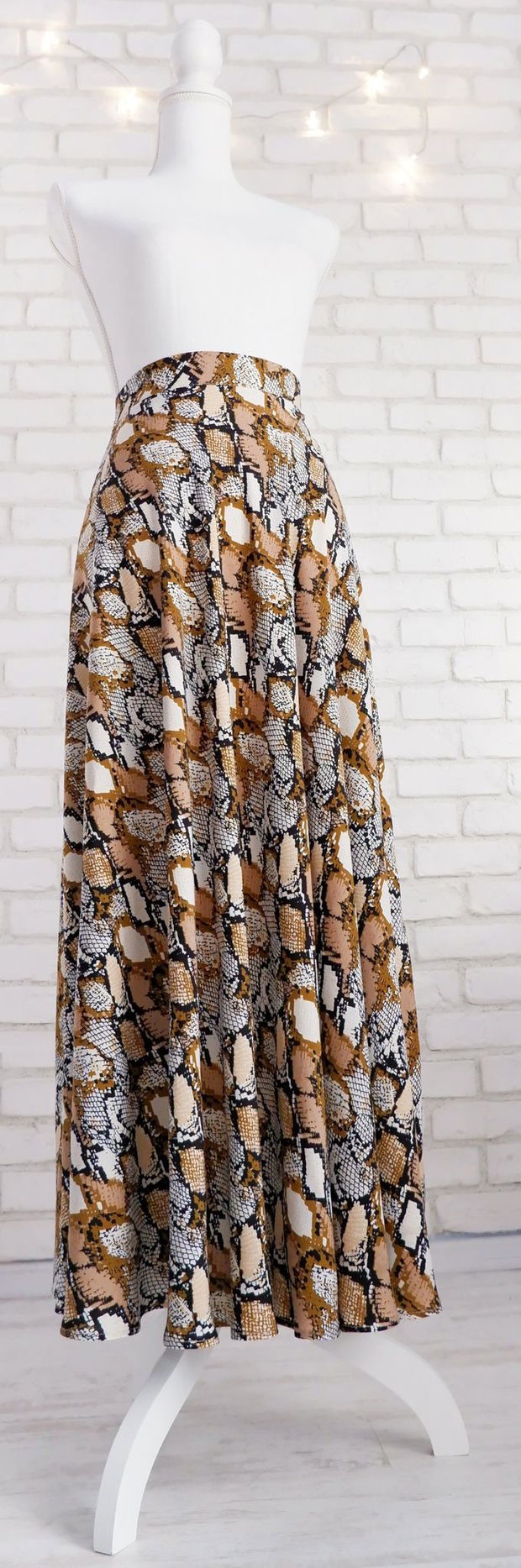 Bluza si Fusta Vaporoase Print Sarpe Bej cu Negru