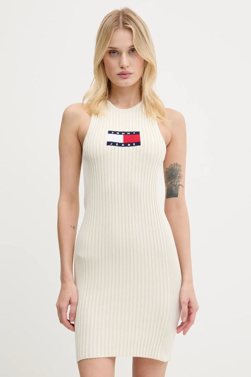Tommy Jeans rochie culoarea bej, maxi, mulată, DW0DW20877